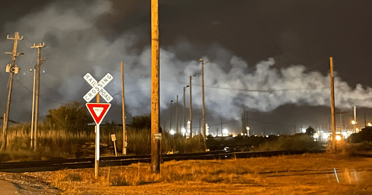 A Koch-owned manufacturing plant spewing sulfur into the air